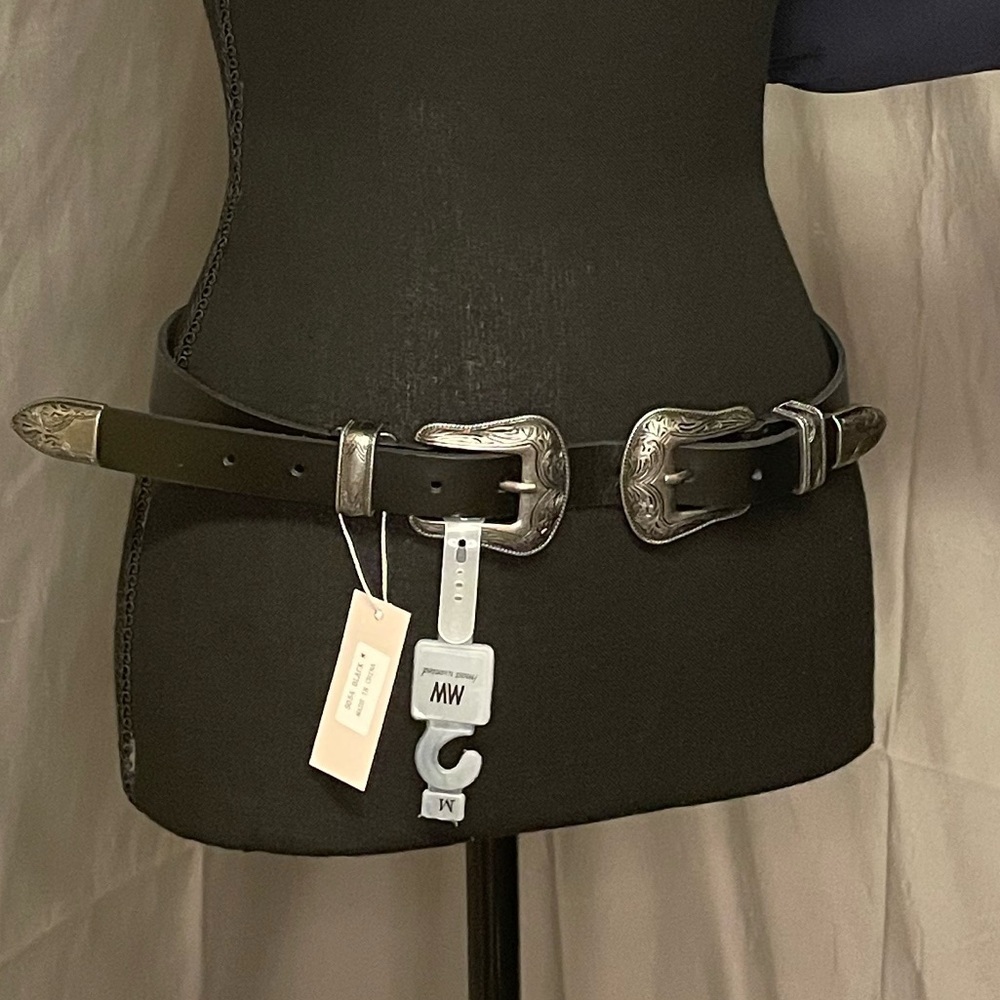NWT MW Leather Black Belt with Silver Tone Buckles - Picture 4 of 10